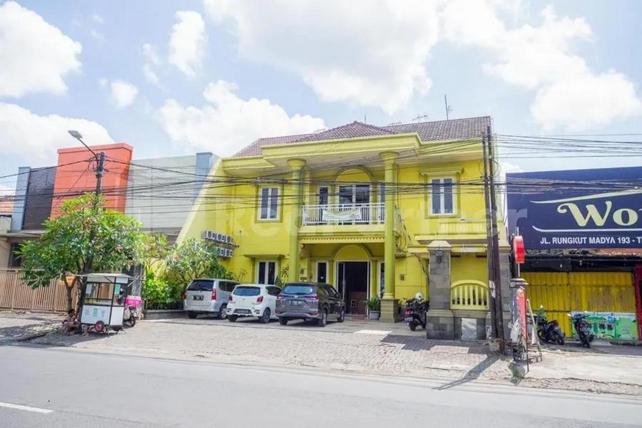 Homestay Babussalam Rungkut Mitra Reddoorz Medokanayu Exterior foto
